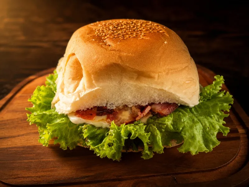 N°65 - Bauru Bacon Salada