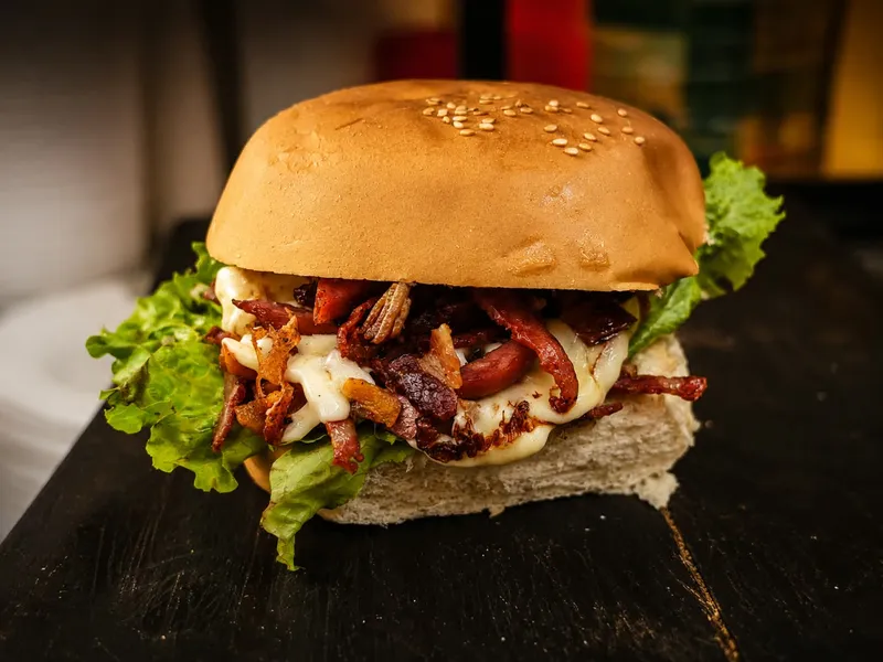 N°21 - X-Calabresa Egg Bacon Salada